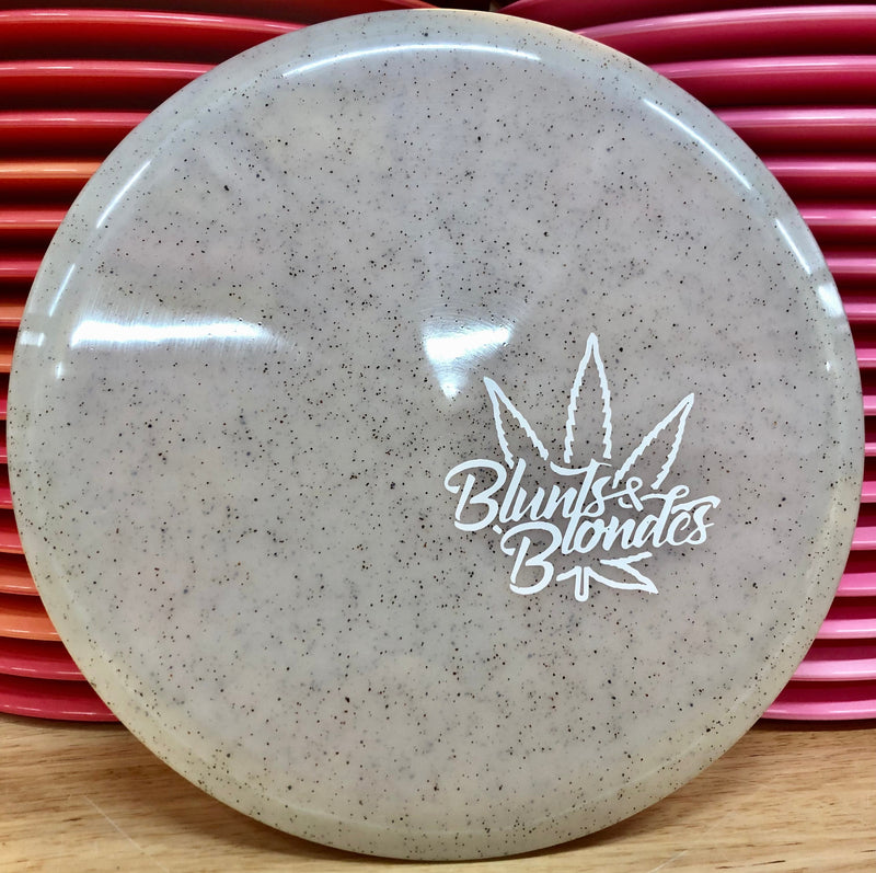 Gateway Diamond Hemp Element - Blunts and Blondes Leaf Mini Stamp